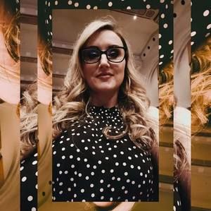 Meet your Posher, Dedee